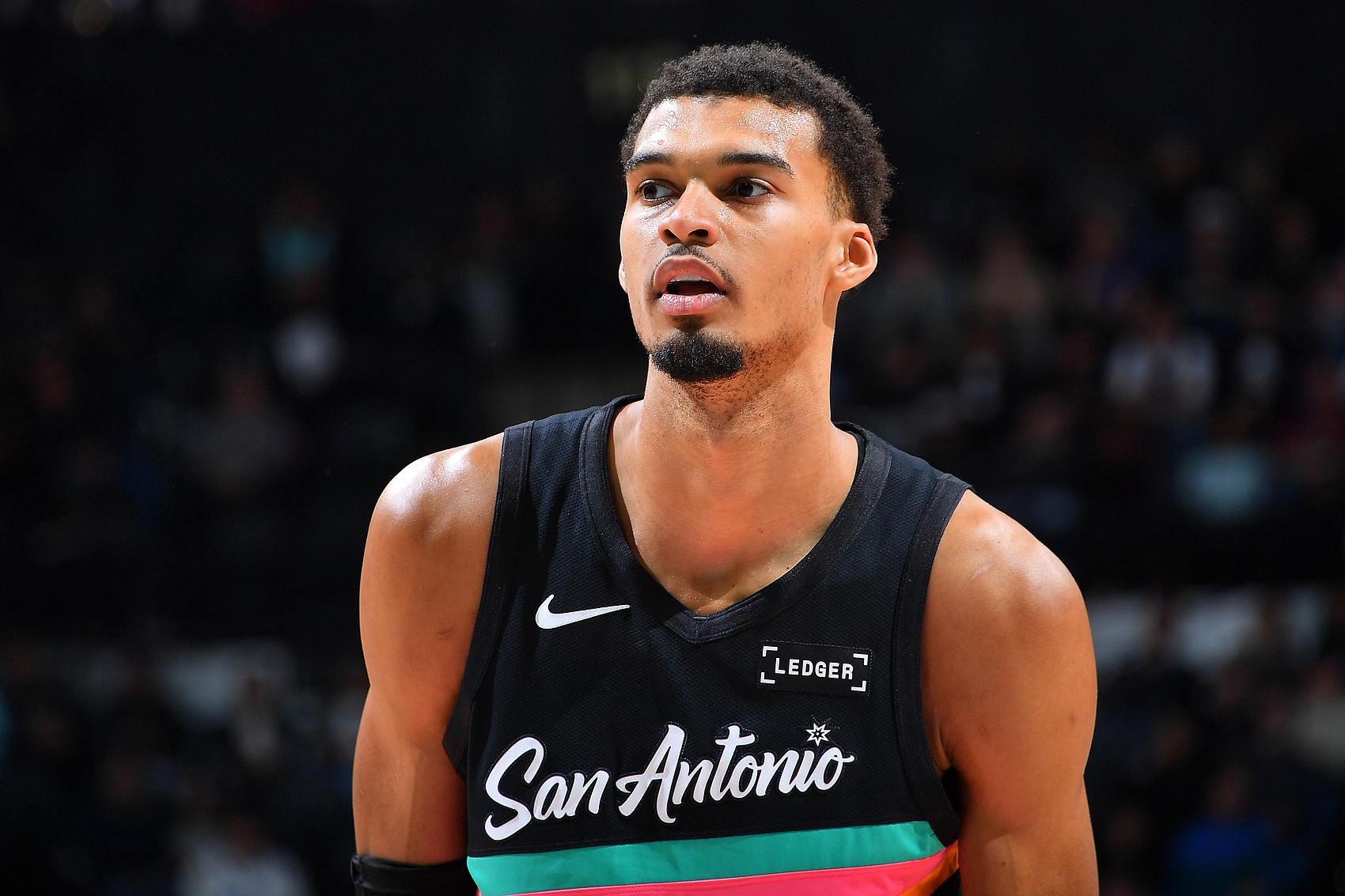 完美世界竞技平台-听教练的话！米奇：不管首发还是替补 文班都接受我们的安排